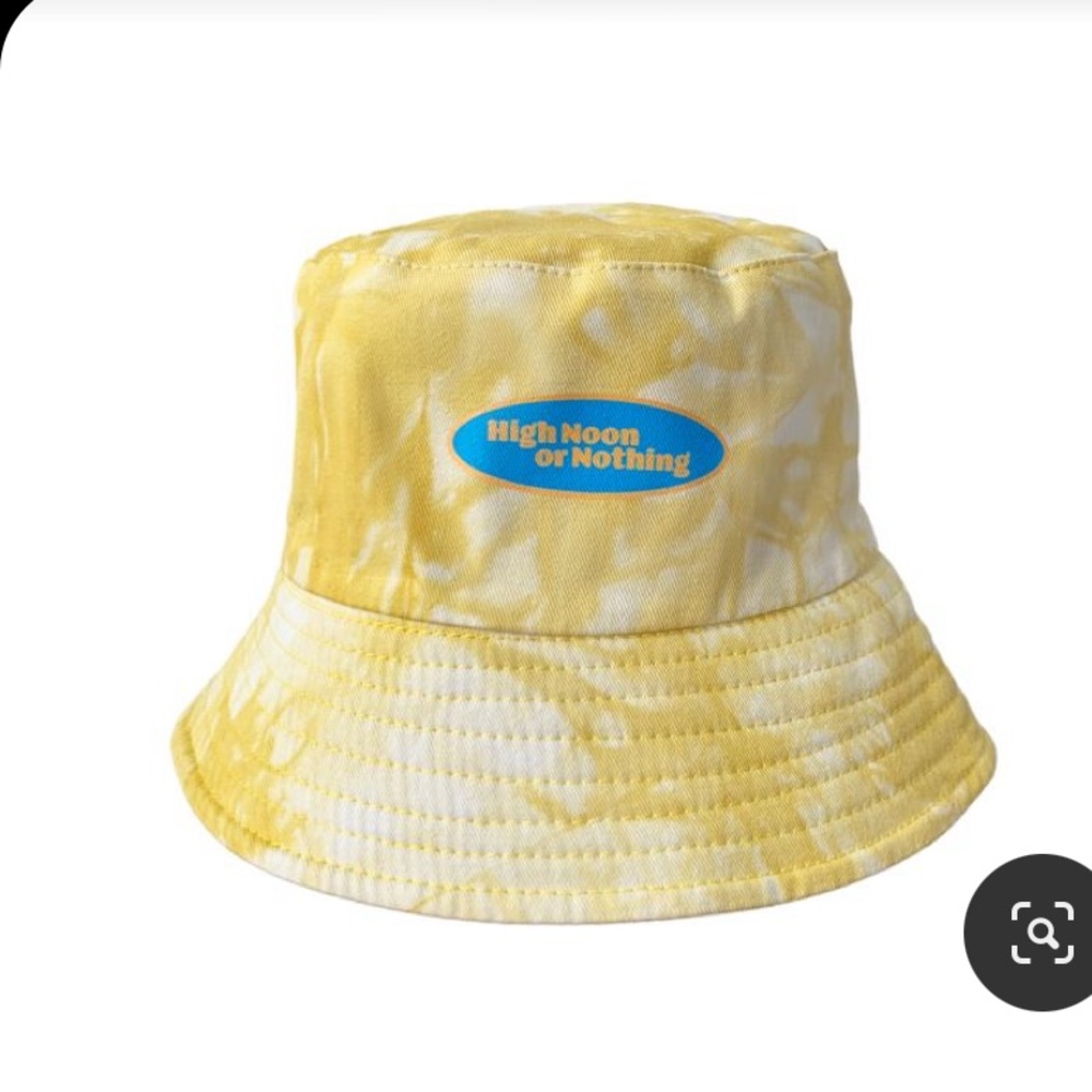 Reversible Betches x High Noon bucket hat